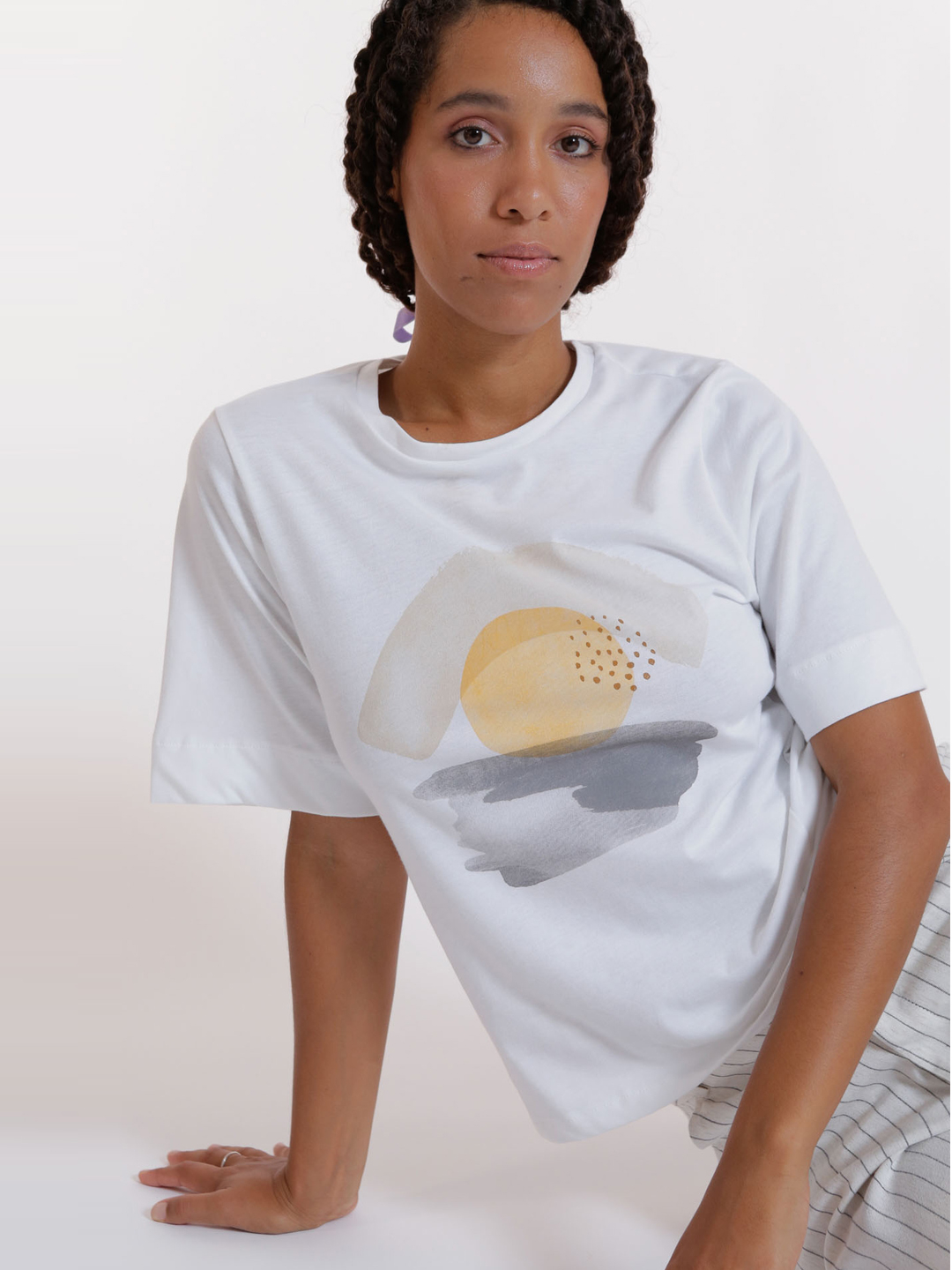 Camiseta algodón orgánico estampado sol e mar