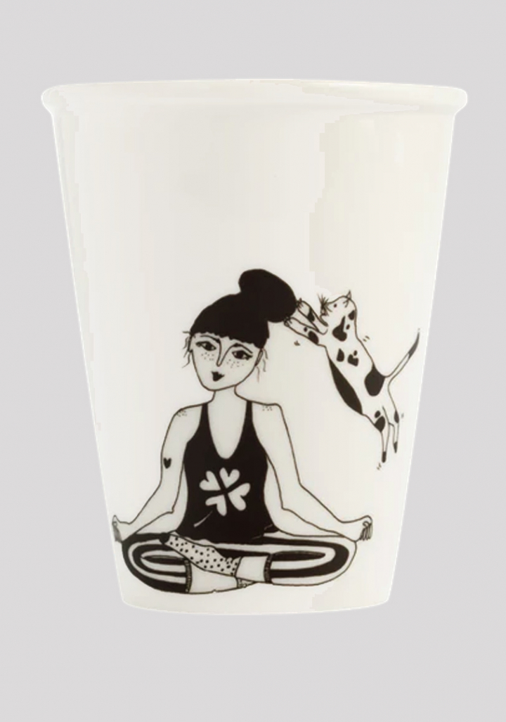 Taza cerámica ilustrada rapaza zen  gato
